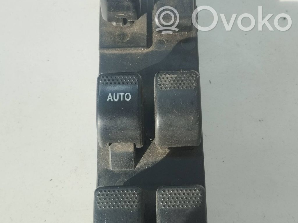 Subaru Legacy Electric window control switch 