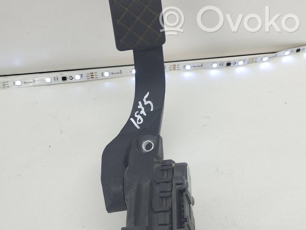 Volkswagen PASSAT B5 Accelerator throttle pedal 