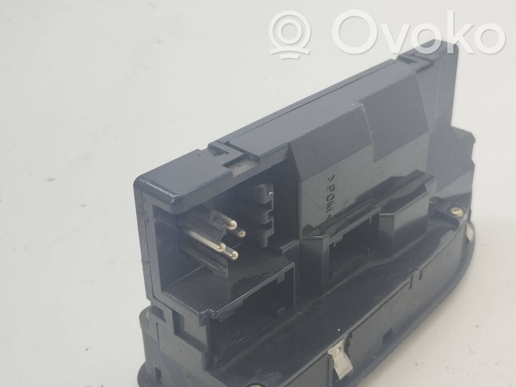 Volkswagen Golf IV Electric window control switch 