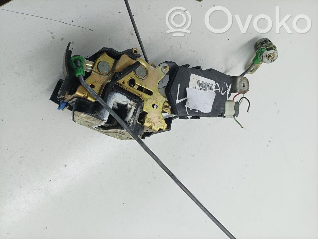 Subaru Legacy Priekšpusē slēdzene 