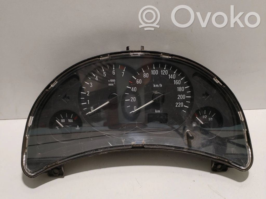 Opel Corsa C Speedometer (instrument cluster) 