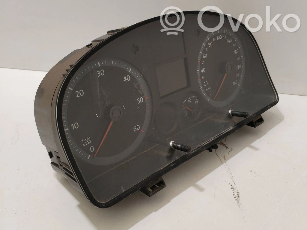 Volkswagen Caddy Speedometer (instrument cluster) 