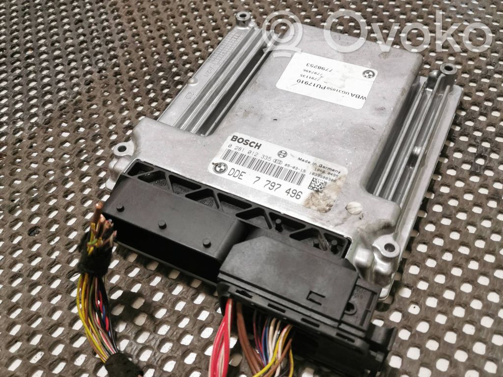 BMW 1 E81 E87 Engine control unit/module 