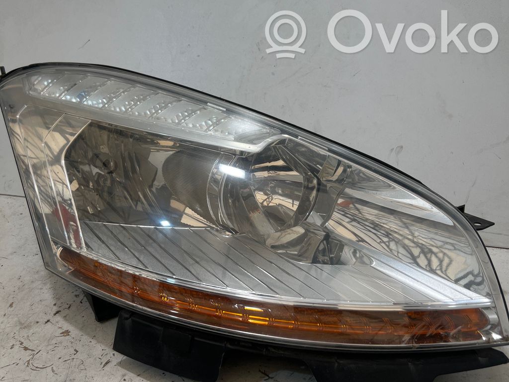 Citroen C4 I Picasso Lampa przednia 