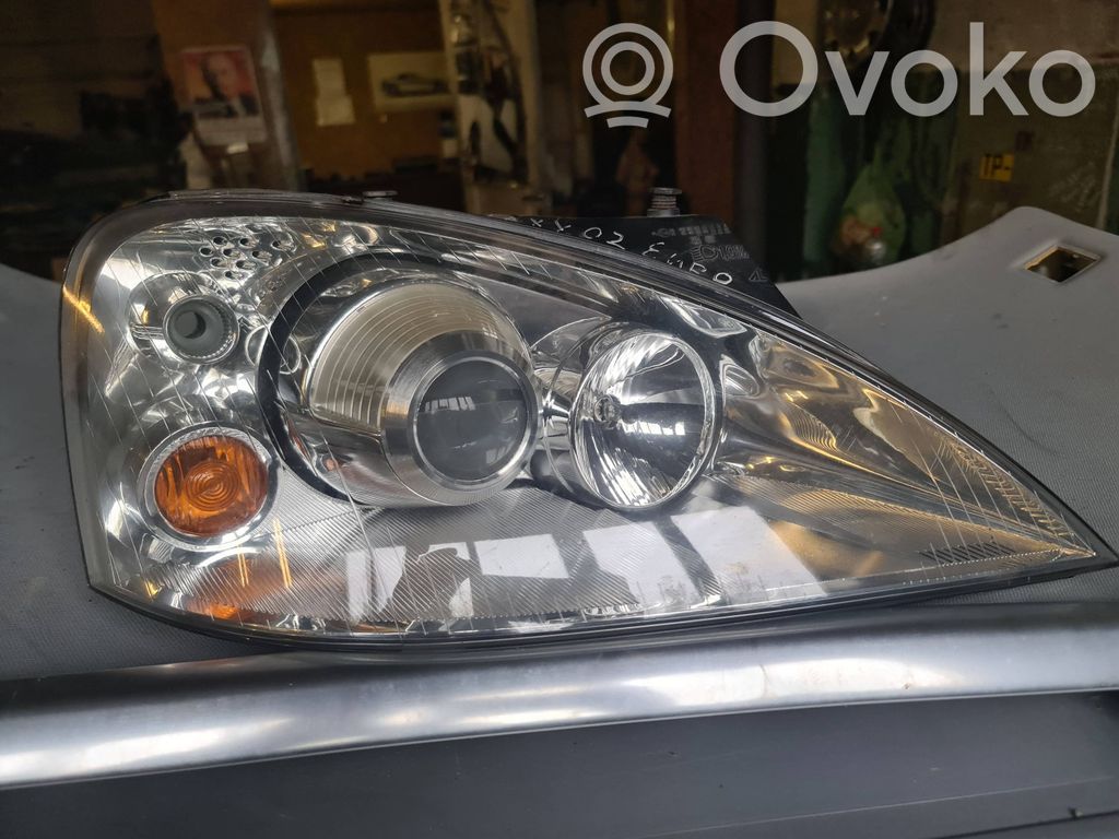 Headlight/headlamp   1305239189