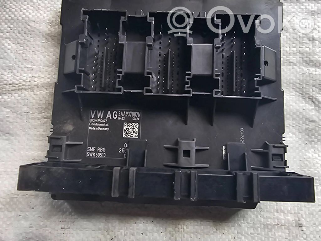 Volkswagen PASSAT B7 Modulo comfort/convenienza 