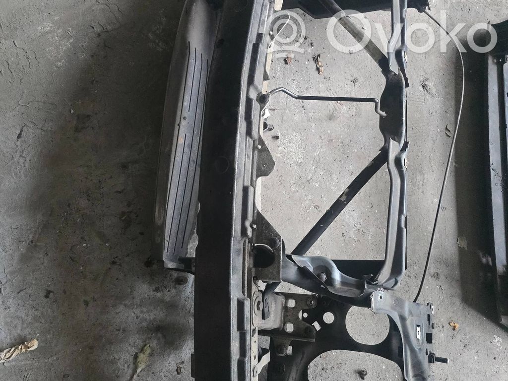 Travesaño del parachoques delantero   19080610,7036326