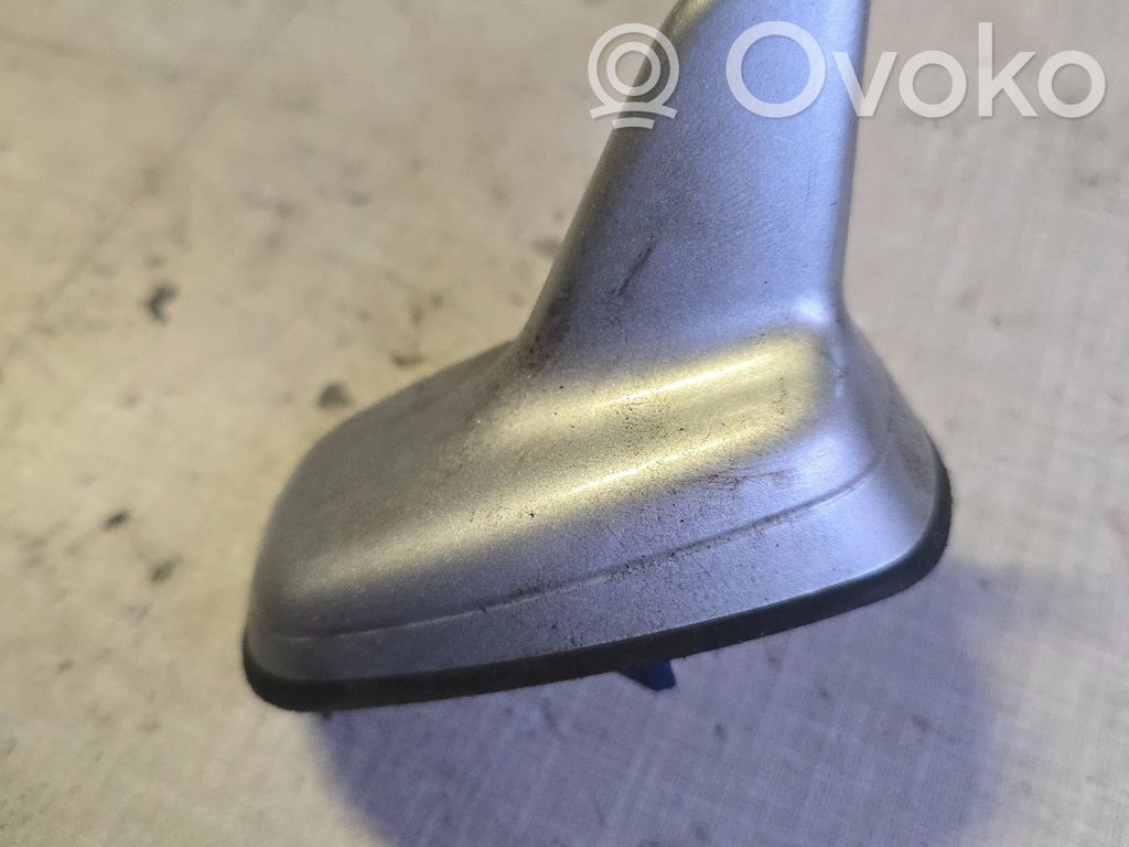 Audi A4 S4 B8 8K GPS-pystyantenni 