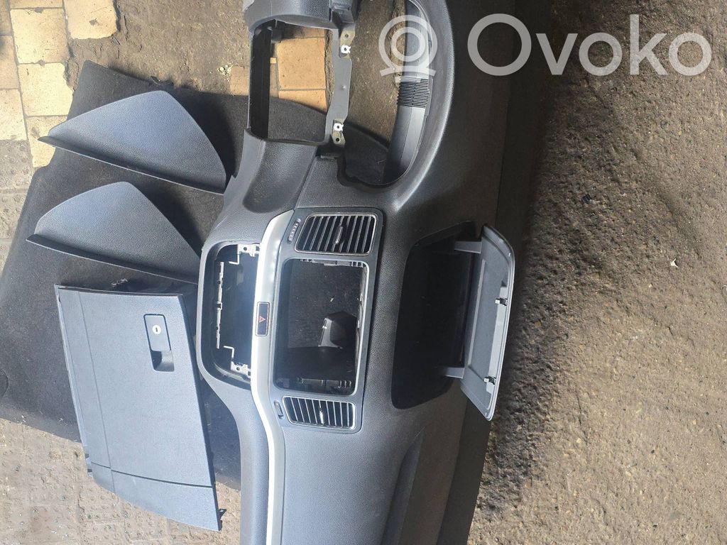 Volkswagen PASSAT B7 Panel de instrumentos 