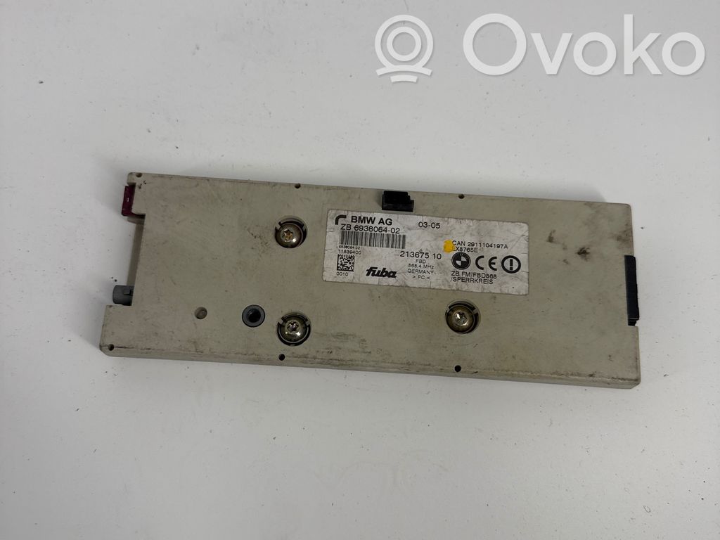 BMW 7 E65 E66 Antenas pastiprinātājs 