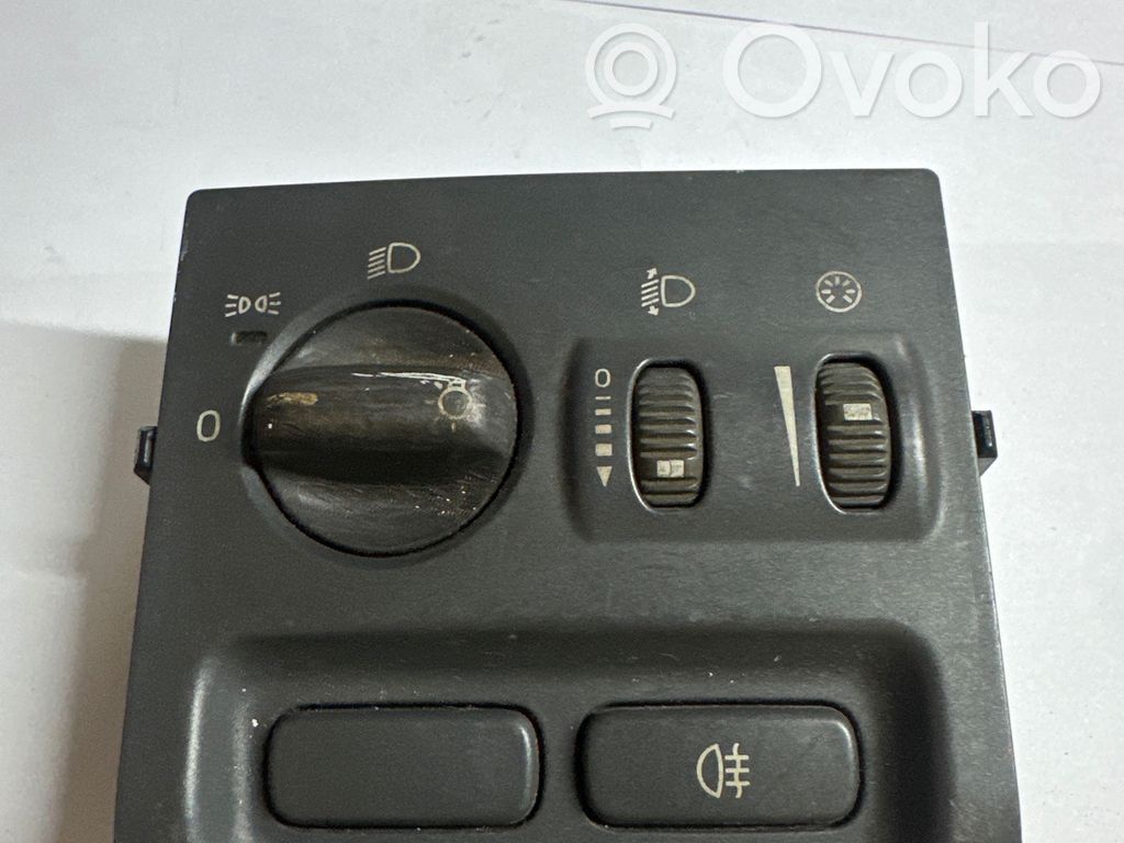 Light switch   30613944,09049