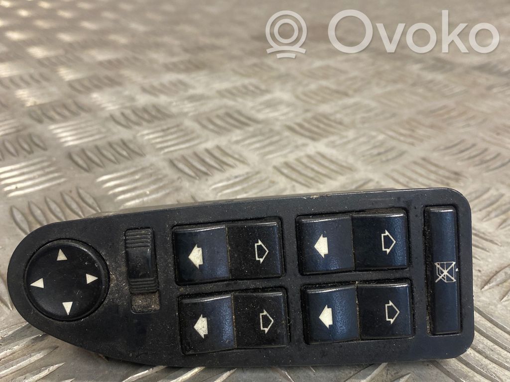 Electric window control switch   6904306,759785
