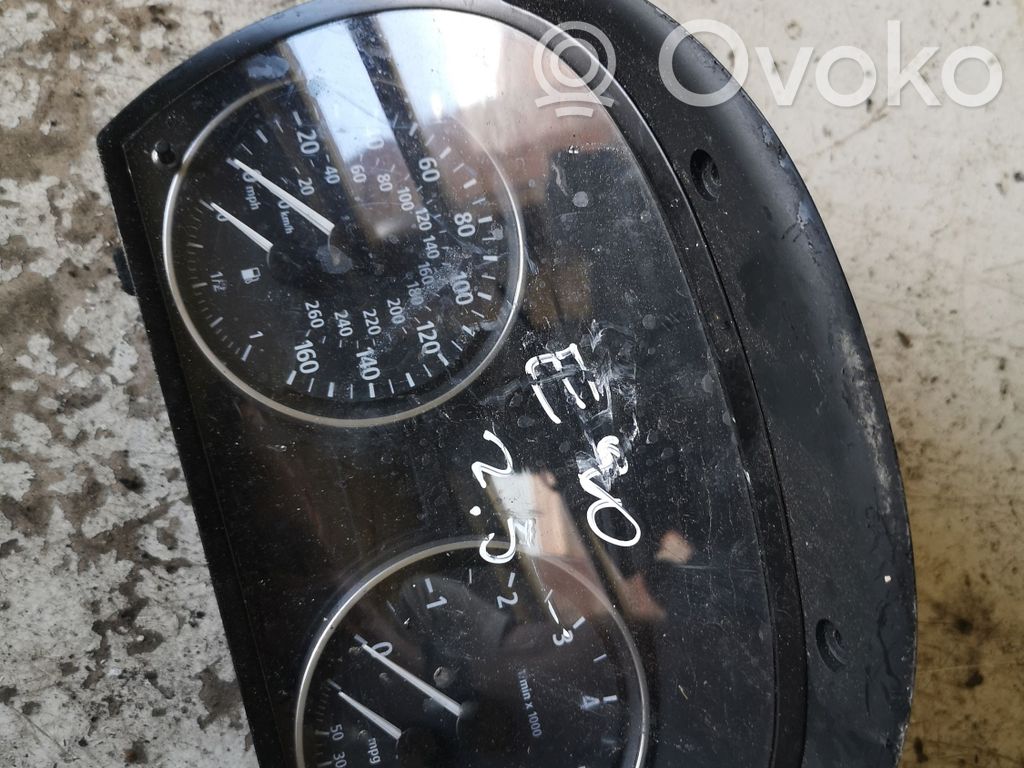 Geschwindigkeitsmesser Cockpit   696578501
