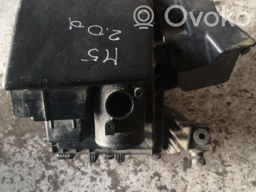 Mazda 5 Air filter box 