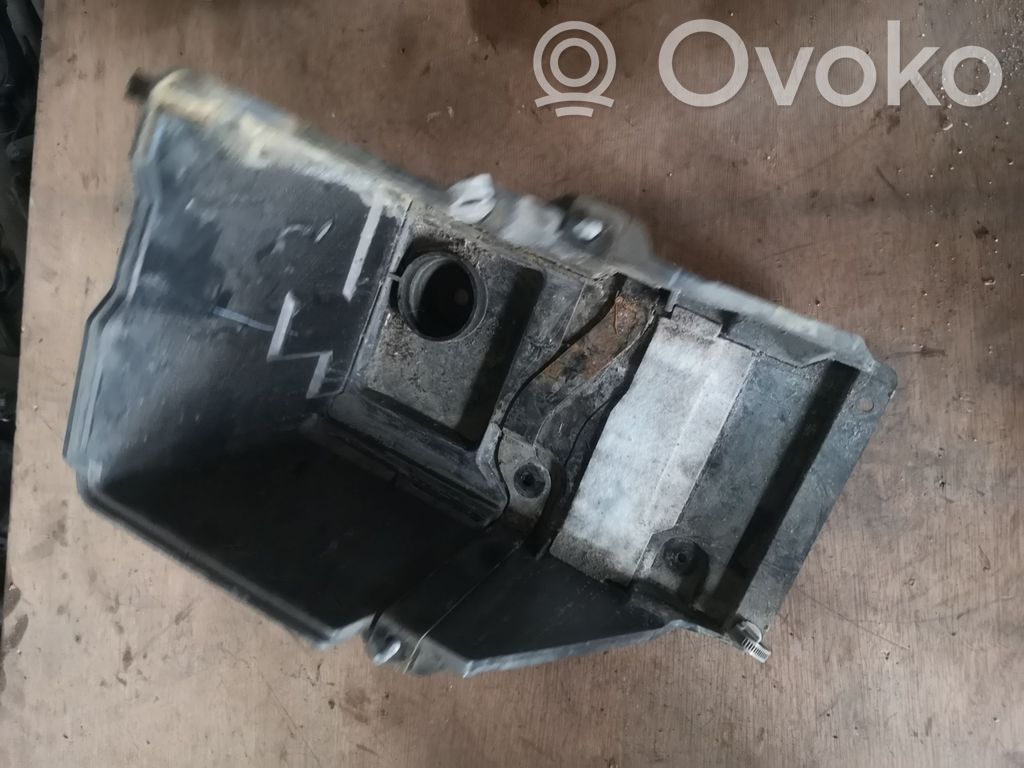 Mazda 3 II Akumuliatoriaus tvirtinimo padas 