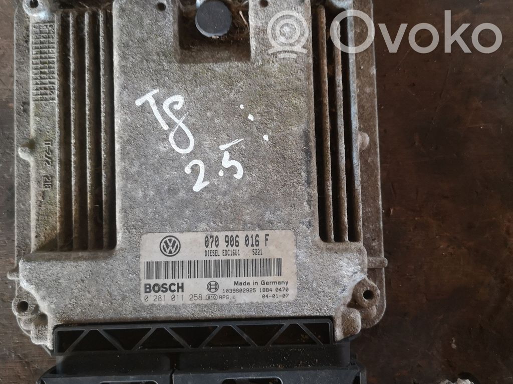 Volkswagen Touareg I Engine control unit/module 