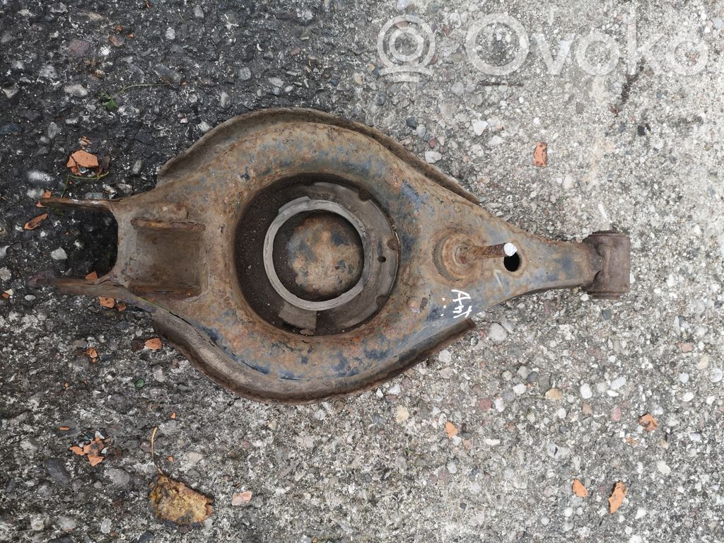 Coil spring/strut mount