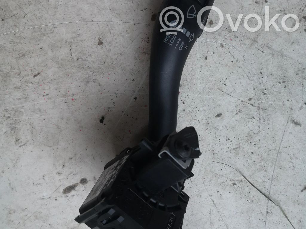 Audi A3 S3 8P Pyyhkijän vipu 