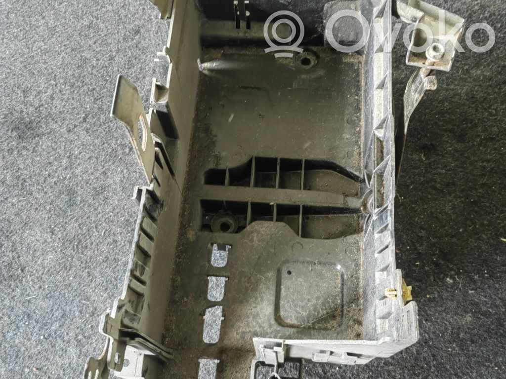 Chevrolet Cruze Battery tray 