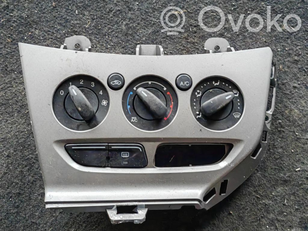 Climate control unit   BM5T19980AE