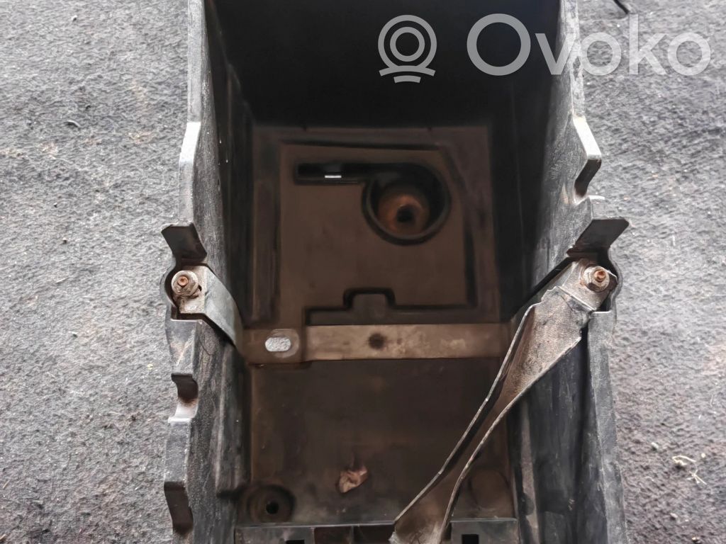 Ford Focus Akumuliatoriaus dėžė 