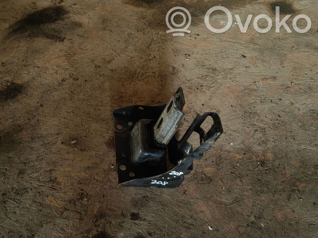 Peugeot 208 I Engine mount bracket 