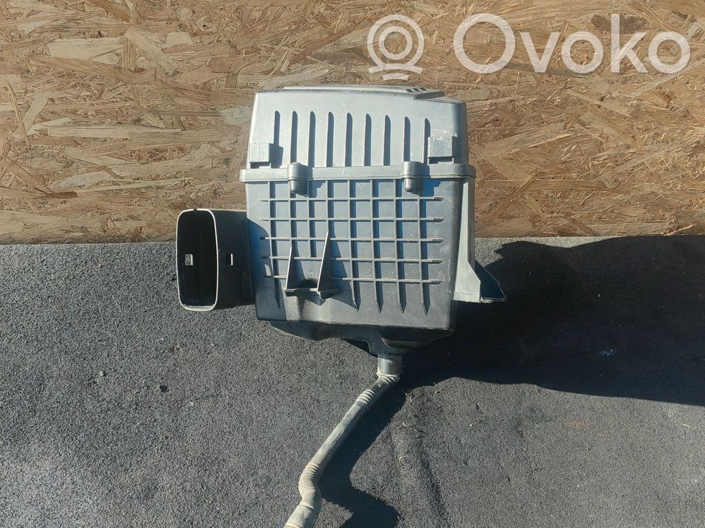 Audi A1 Air filter box 