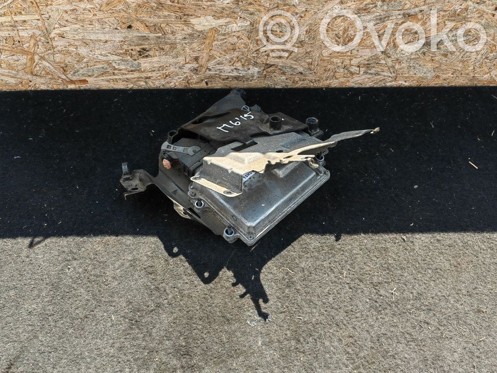 Engine control unit/module   SH0618881N