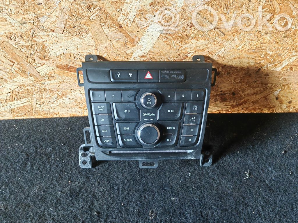 Opel Zafira C Panel radia 