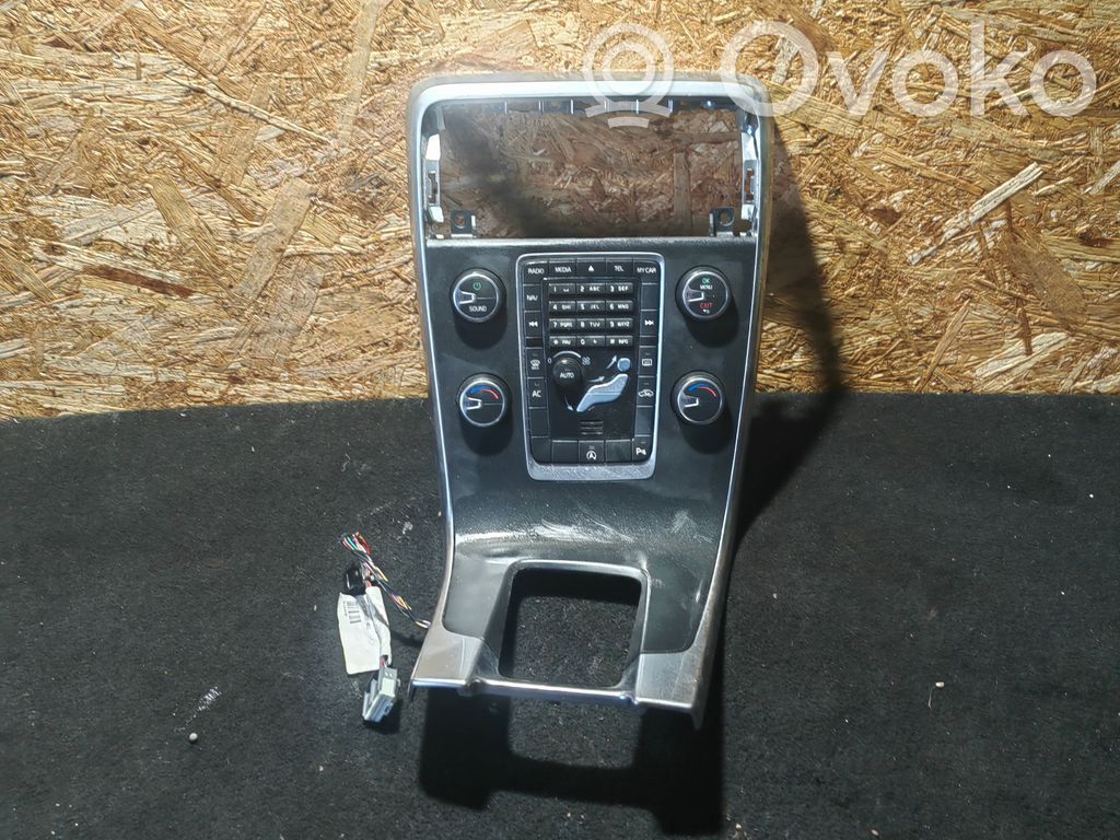 Volvo S60 Panel klimatyzacji 