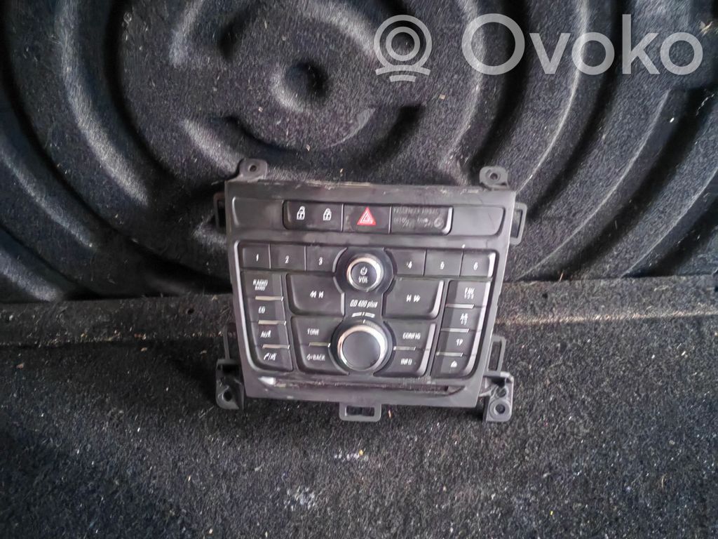 Opel Zafira C Panel radia 
