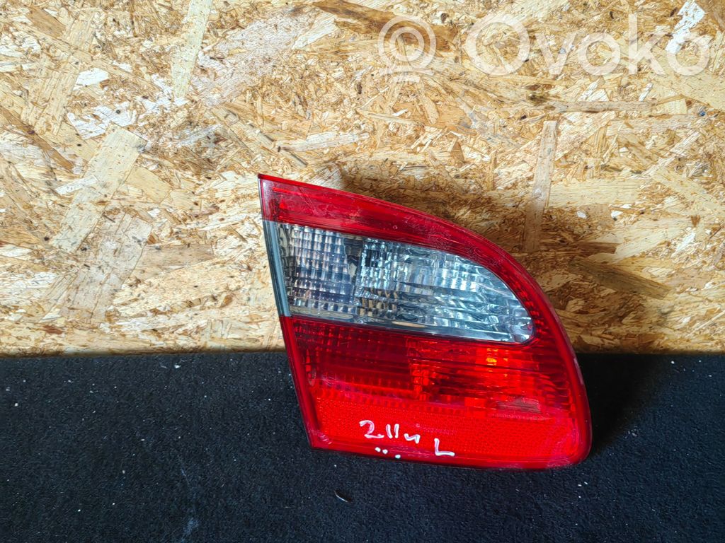 Mercedes-Benz E W211 Feux arrière sur hayon 