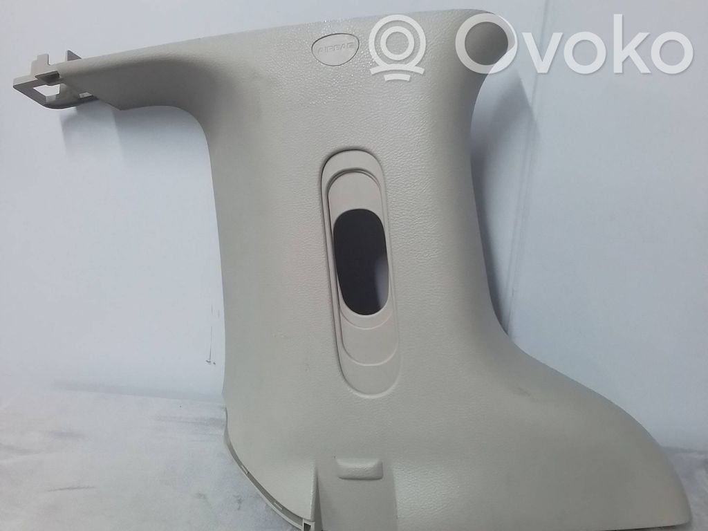 Chrysler Pacifica (C) pillar trim 