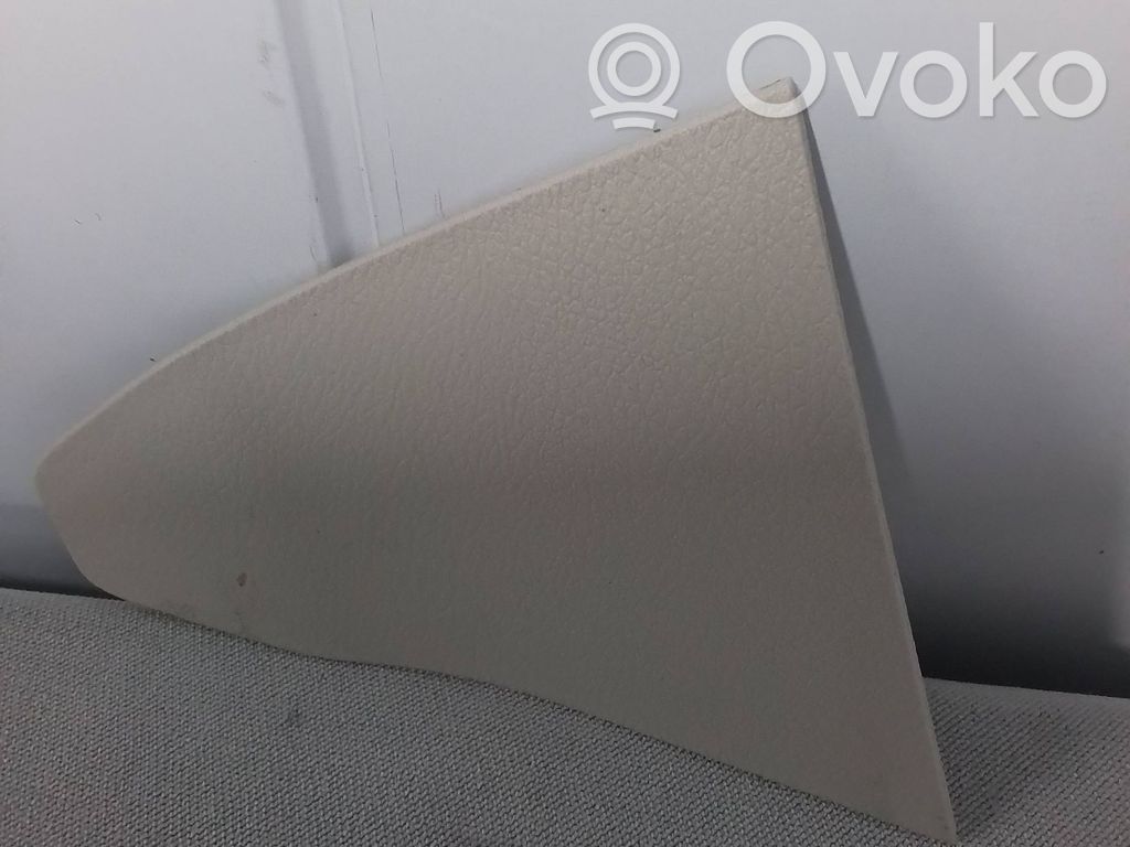 Chrysler Pacifica (B) pillar trim (bottom) 