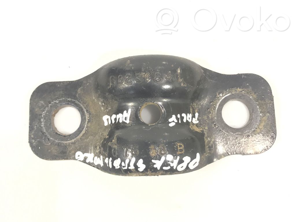 Chrysler Pacifica Sway bar bush bracket, front 
