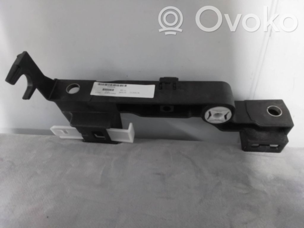 Dodge RAM Headlight/headlamp mounting bracket 