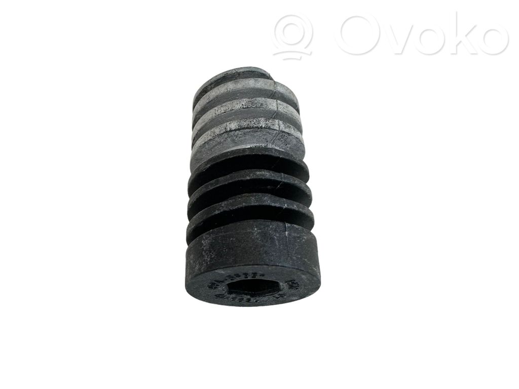 BMW 1 E81 E87 Radiator mount bracket 