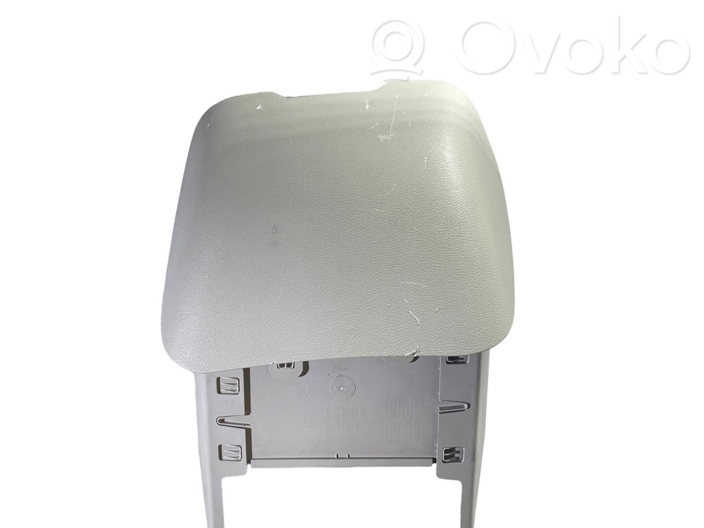 Chrysler Pacifica Glove box 
