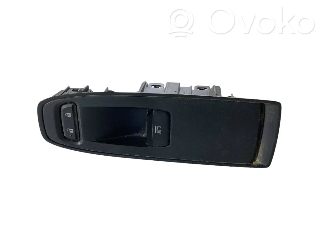 Subaru Outback (BT) Electric window control switch 