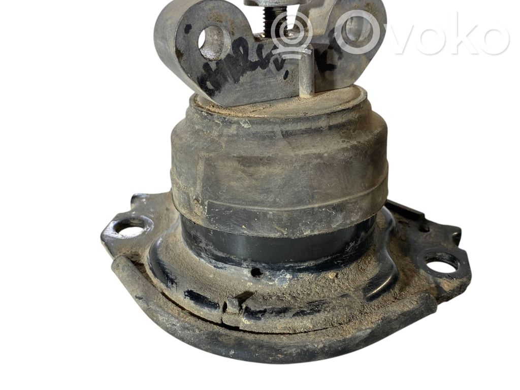 Dodge Charger Engine mount bracket 