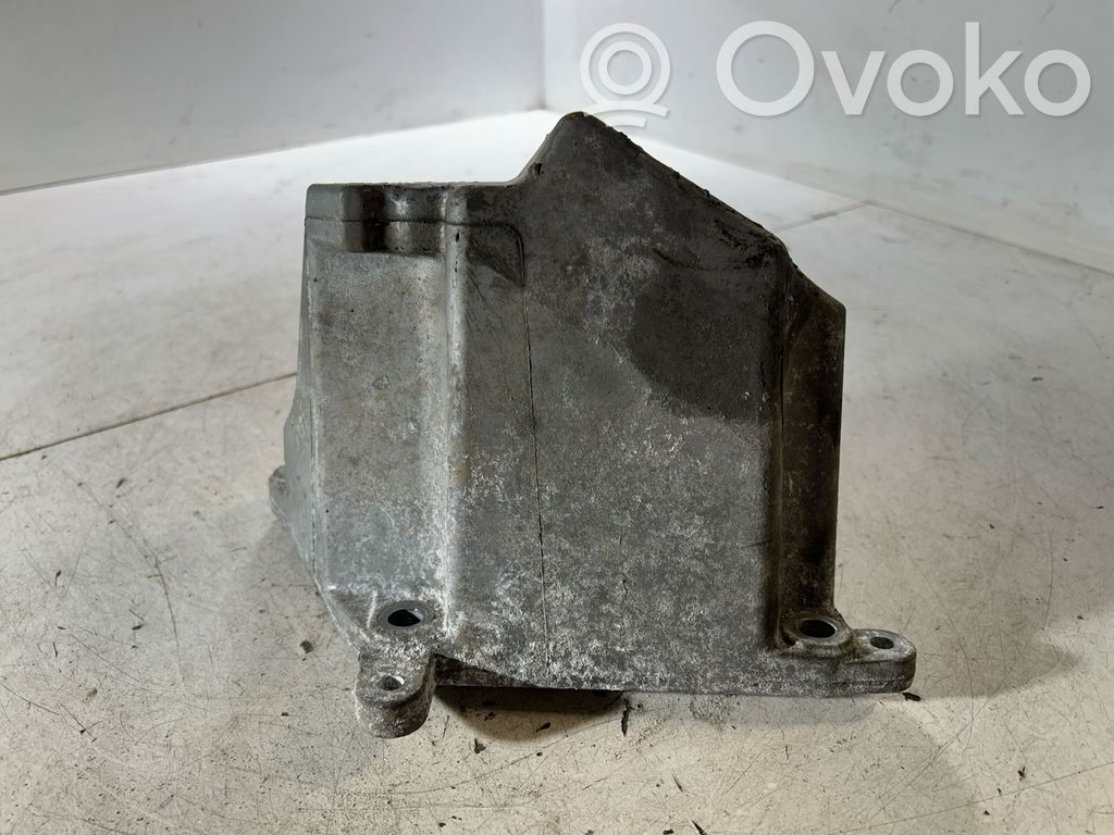 Dodge Challenger Engine mounting bracket 