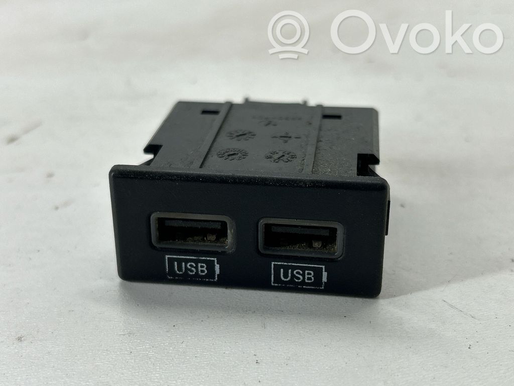 Dodge Charger USB socket connector 