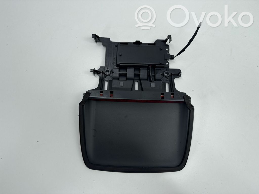 Dodge Charger Third/center stoplight 