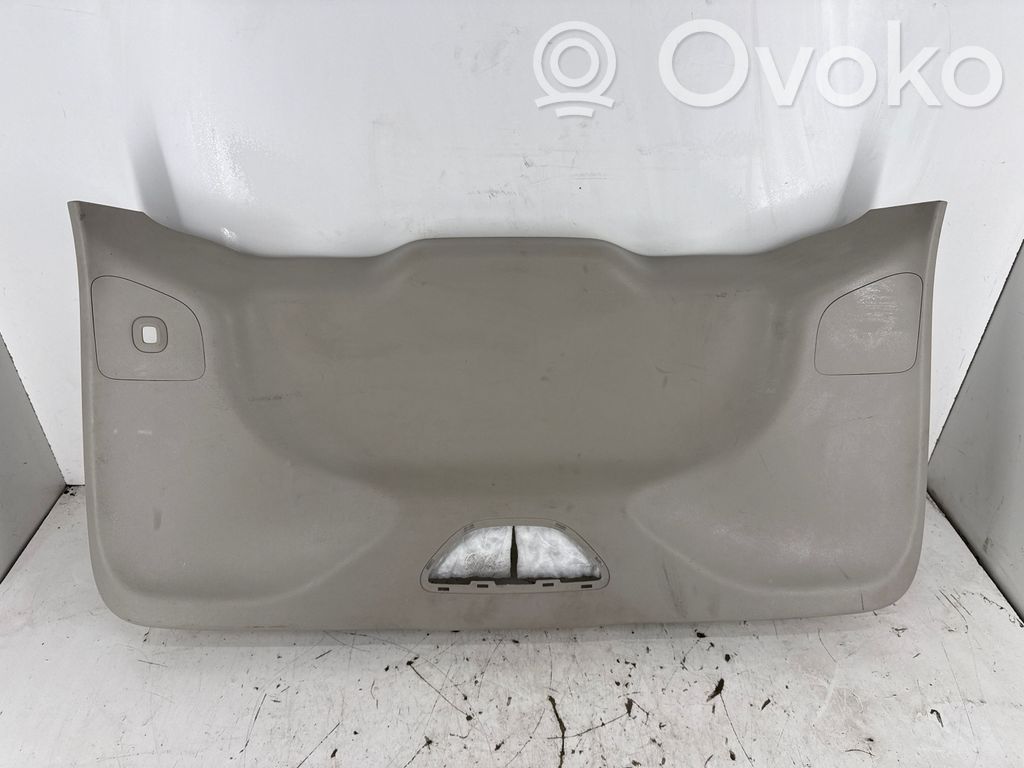 Chrysler Pacifica Moldura de la puerta/portón del maletero 