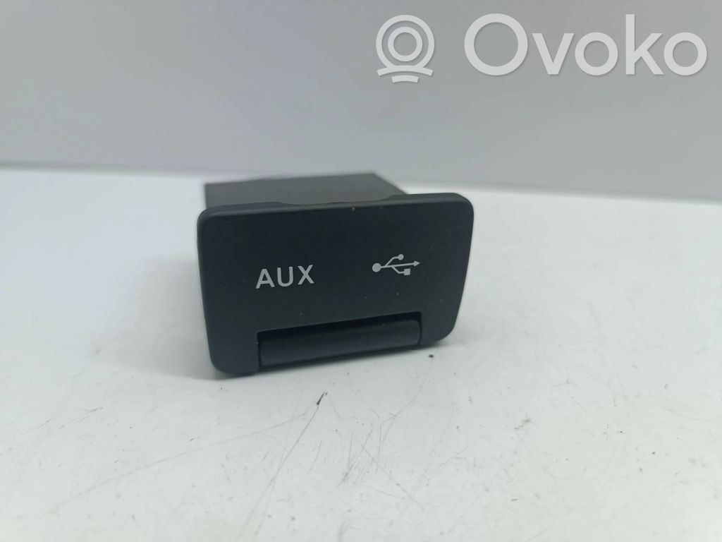 KIA Ceed Gniazdo / Złącze USB 