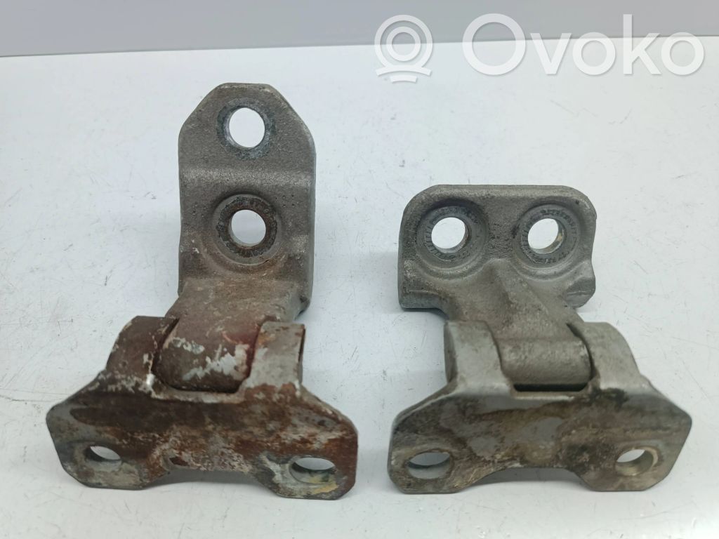 Front door hinges set