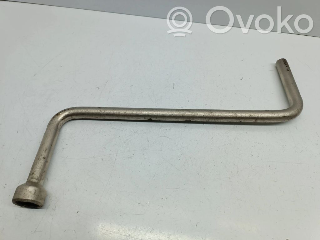 BMW 7 E65 E66 Wheel nut wrench 