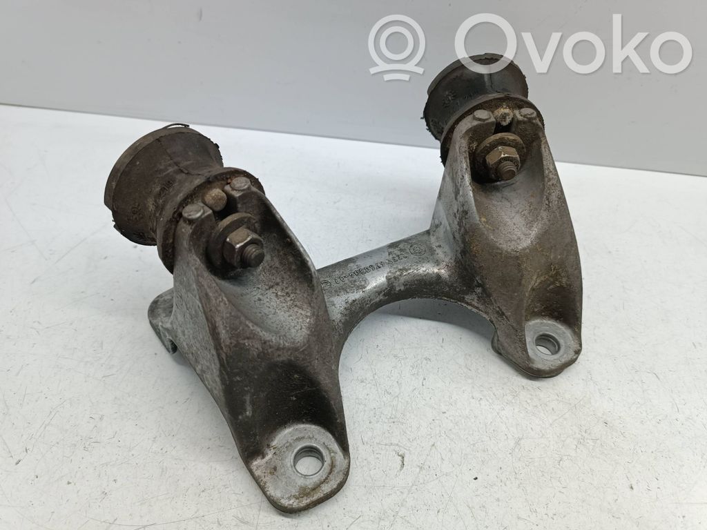 BMW 3 E90 E91 Gearbox mounting bracket 