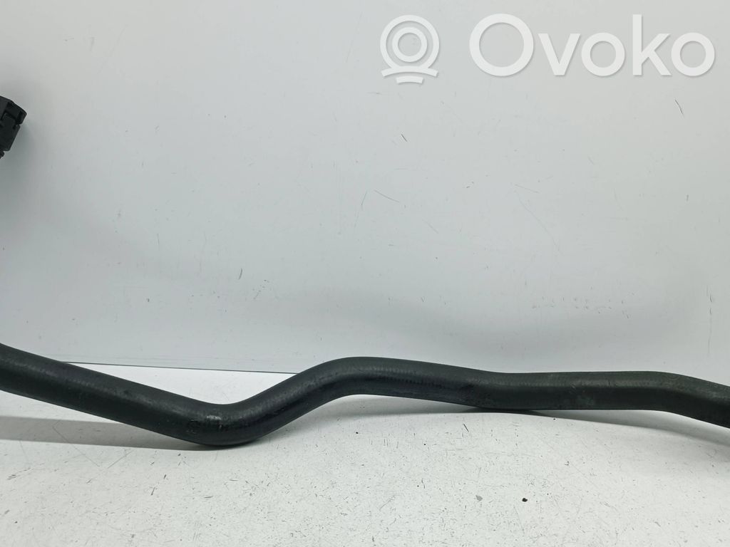 Engine coolant pipe/hose   64218379979,8379979
