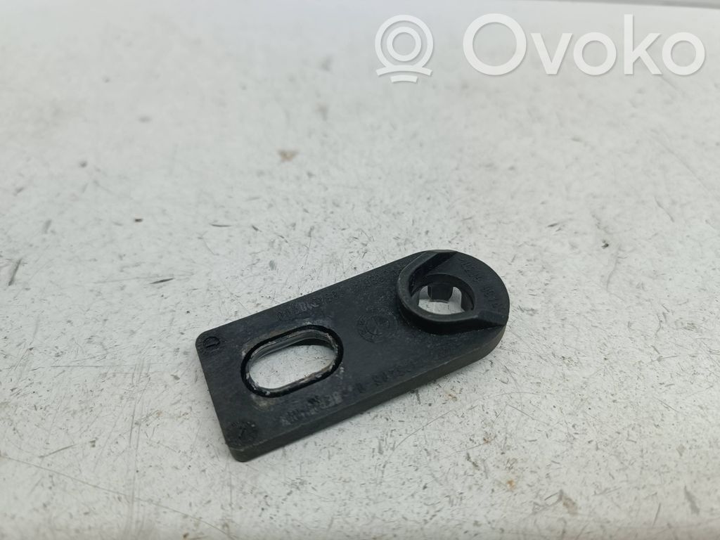 BMW 1 E81 E87 Headlight/headlamp mounting bracket 